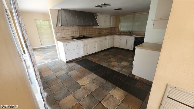 514 Antilles CT, Marco Island, FL 34145