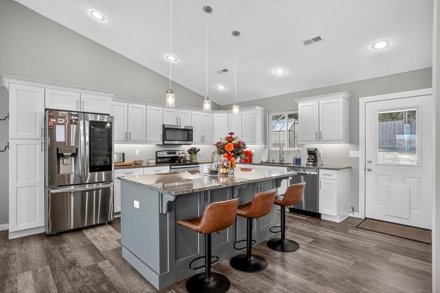 518 Clearwater Drive, Fordland, MO 65652