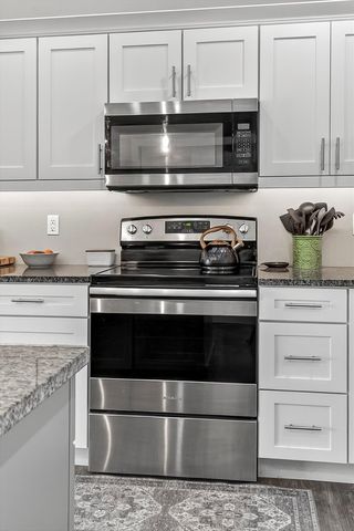 518 Clearwater Drive, Fordland, MO 65652