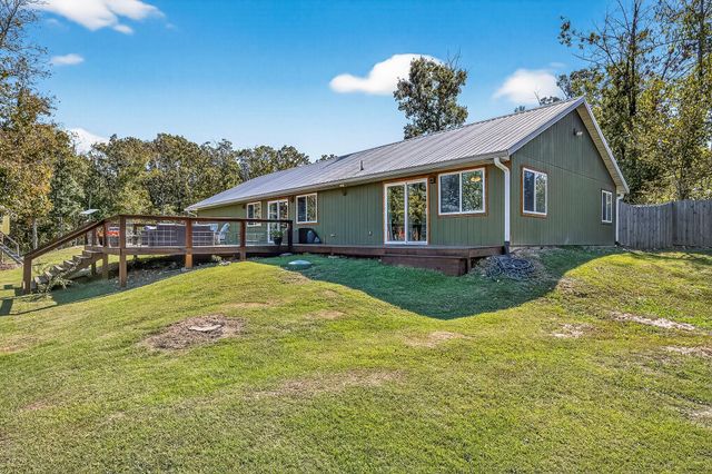 518 Clearwater Drive, Fordland, MO 65652