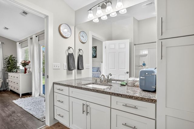 518 Clearwater Drive, Fordland, MO 65652