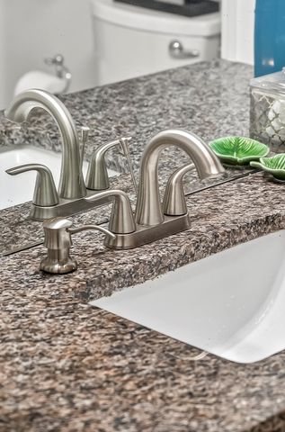 518 Clearwater Drive, Fordland, MO 65652