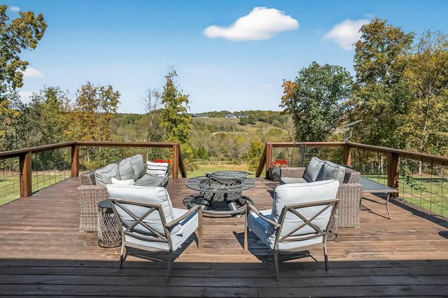 518 Clearwater Drive, Fordland, MO 65652