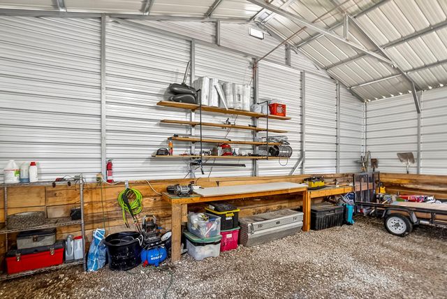 518 Clearwater Drive, Fordland, MO 65652