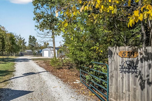 518 Clearwater Drive, Fordland, MO 65652