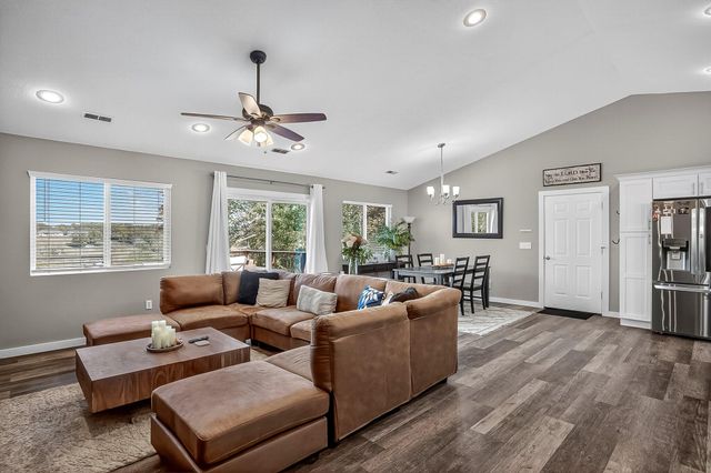 518 Clearwater Drive, Fordland, MO 65652