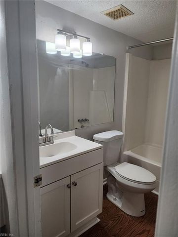 633 Crows Nest CT, Virginia Beach, VA 23462