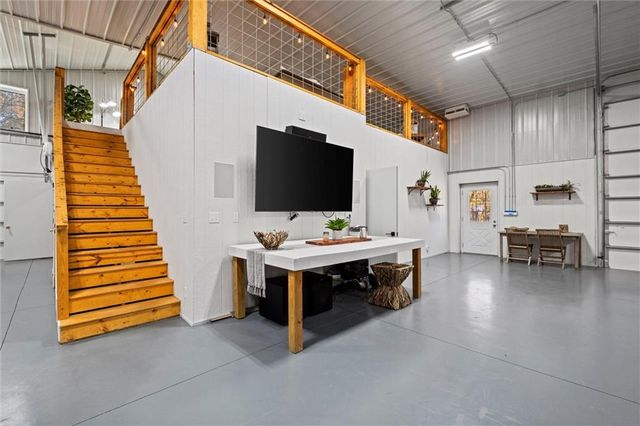 33345 W 95th Street, De Soto, KS 66018