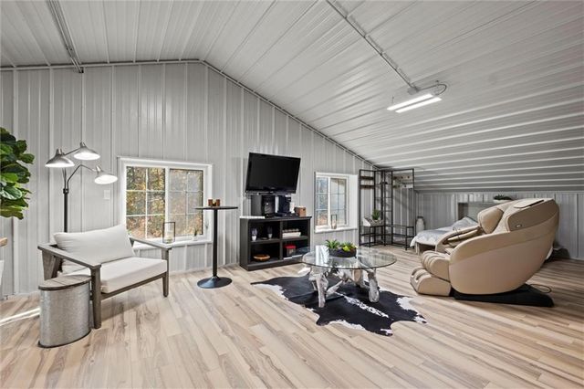 33345 W 95th Street, De Soto, KS 66018