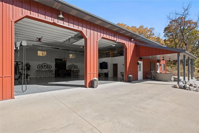 33345 W 95th Street, De Soto, KS 66018