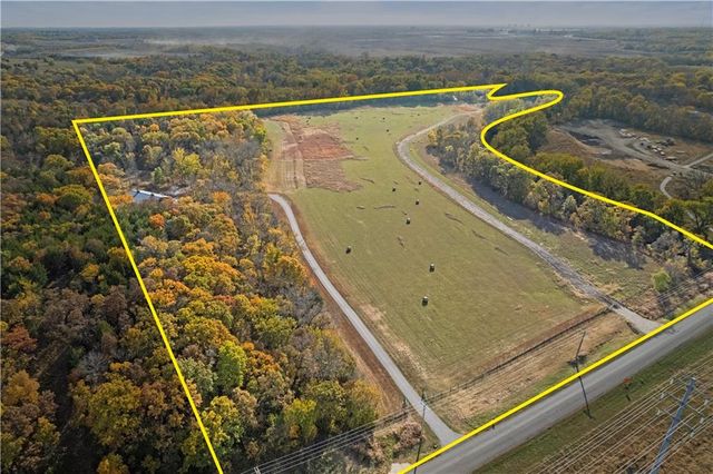 33345 W 95th Street, De Soto, KS 66018