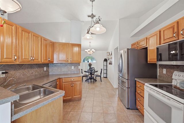 8663 SE 60TH AVENUE, Ocala, FL 34472