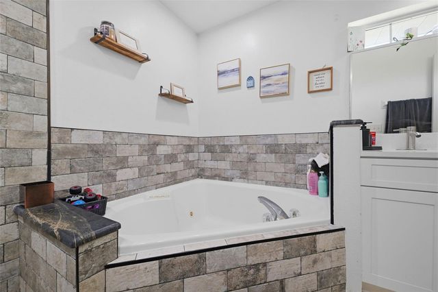 8663 SE 60TH AVENUE, Ocala, FL 34472
