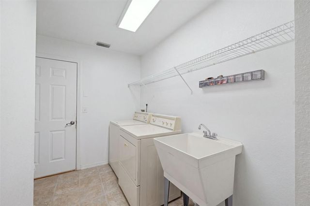 8663 SE 60TH AVENUE, Ocala, FL 34472