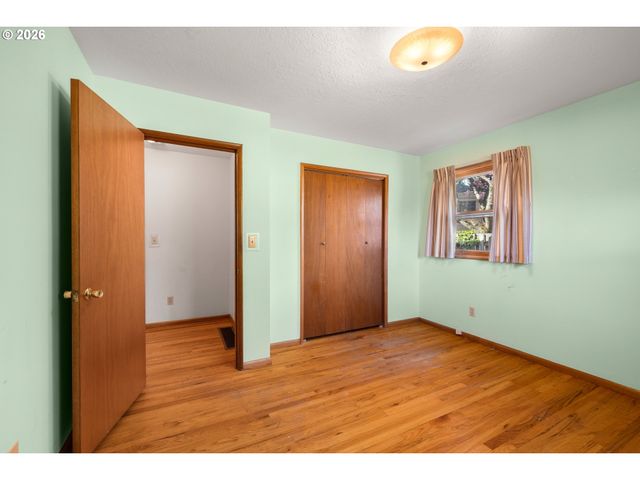 14220 Ne SAN RAFAEL St, Portland, OR 97230