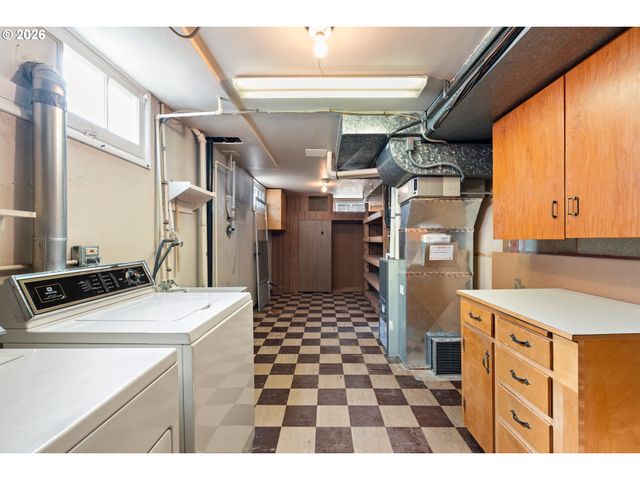 14220 Ne SAN RAFAEL St, Portland, OR 97230