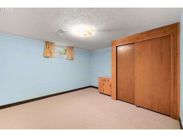 14220 Ne SAN RAFAEL St, Portland, OR 97230