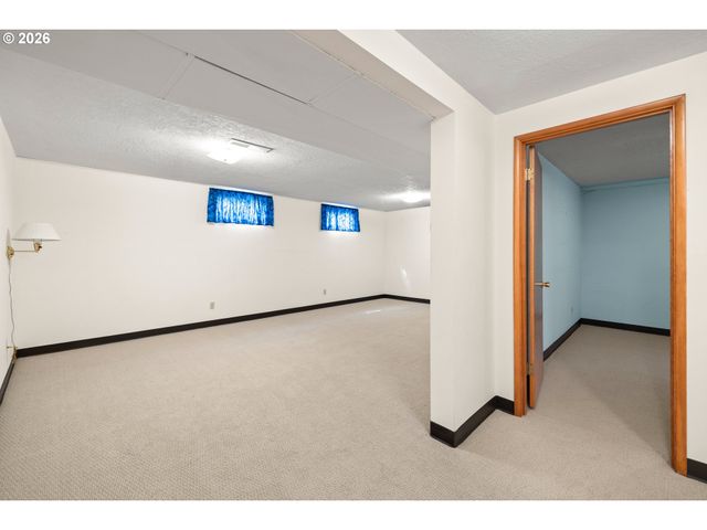 14220 Ne SAN RAFAEL St, Portland, OR 97230