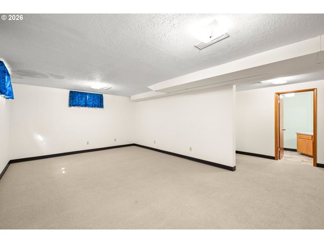 14220 Ne SAN RAFAEL St, Portland, OR 97230