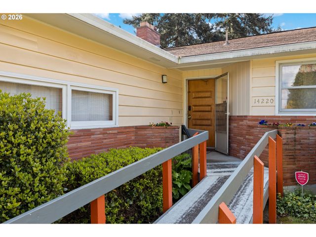 14220 Ne SAN RAFAEL St, Portland, OR 97230