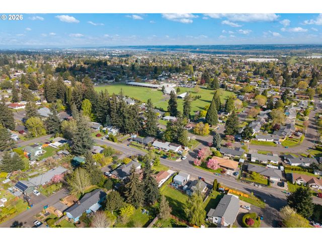 14220 Ne SAN RAFAEL St, Portland, OR 97230