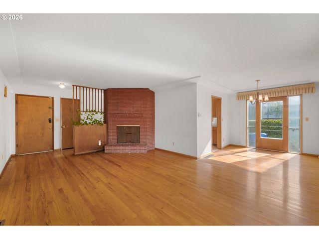 14220 Ne SAN RAFAEL St, Portland, OR 97230