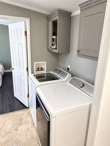 54 West Drive, East Providence, RI 02916