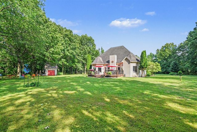 3297 W Front Street, Buchanan, MI 49107