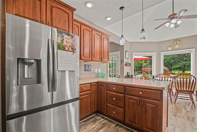 3297 W Front Street, Buchanan, MI 49107