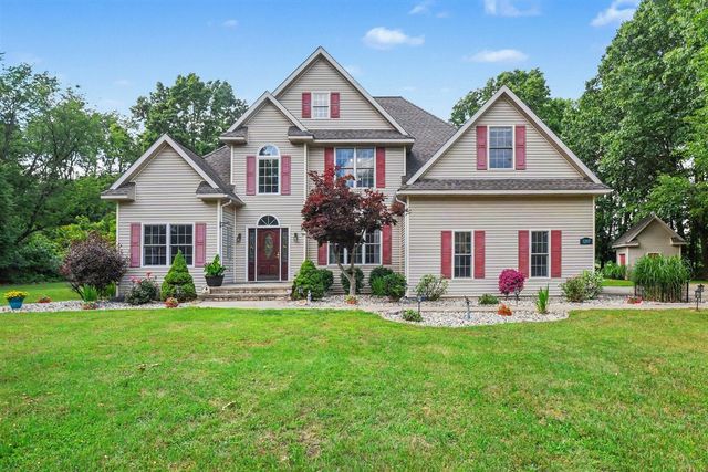 3297 W Front Street, Buchanan, MI 49107