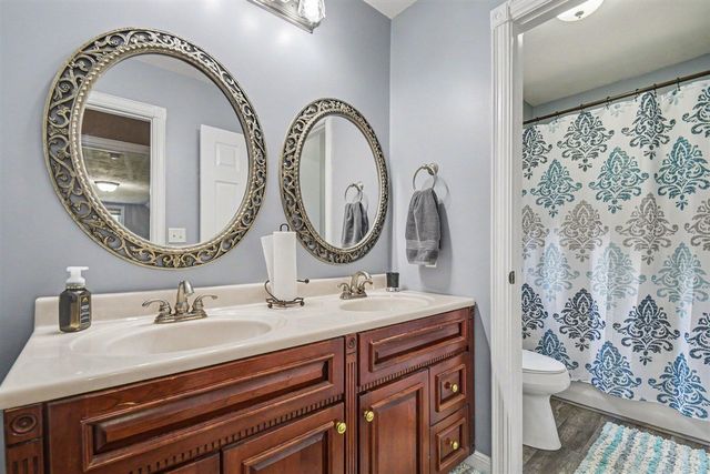 3297 W Front Street, Buchanan, MI 49107