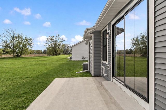 313 Willow Street, Pardeeville, WI 53954