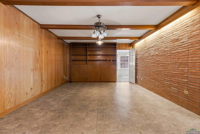 1601 Auburn Dr., Longview, TX 75601