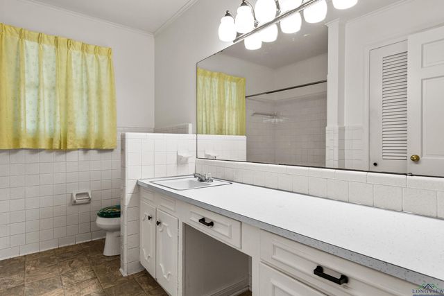 1601 Auburn Dr., Longview, TX 75601