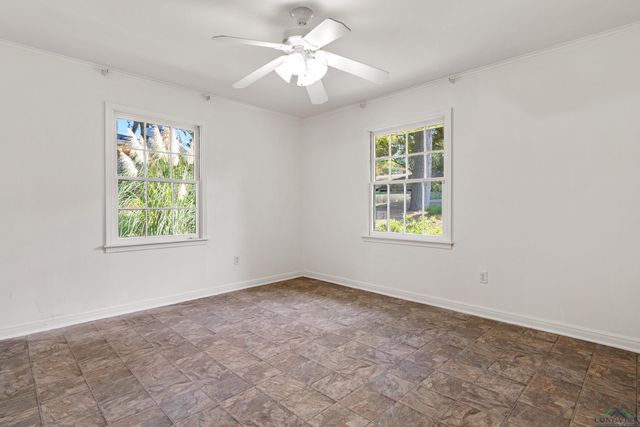 1601 Auburn Dr., Longview, TX 75601