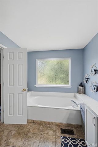 329 Gateford Drive, Ballwin, MO 63021