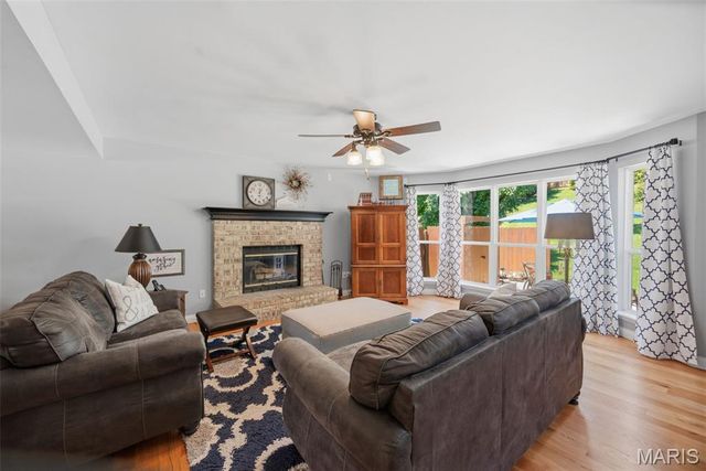 329 Gateford Drive, Ballwin, MO 63021