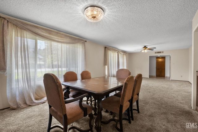 320 Hume Lane, Bakersfield, CA 93309