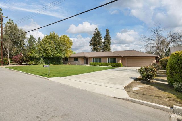 320 Hume Lane, Bakersfield, CA 93309