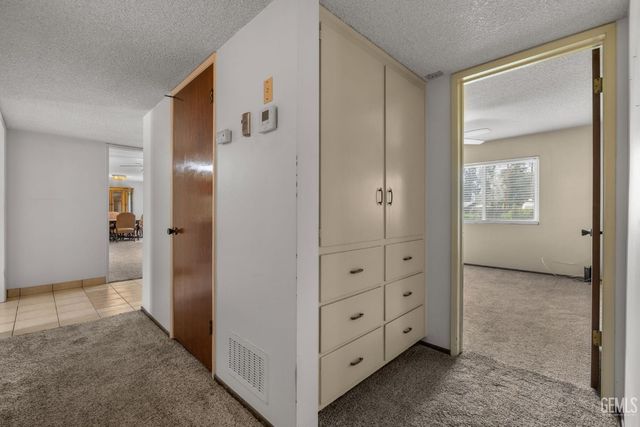 320 Hume Lane, Bakersfield, CA 93309