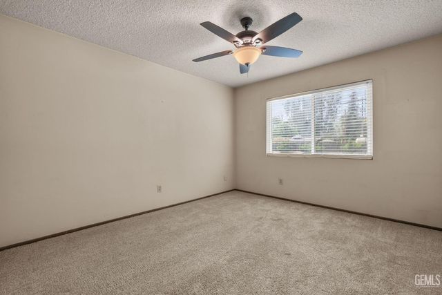 320 Hume Lane, Bakersfield, CA 93309