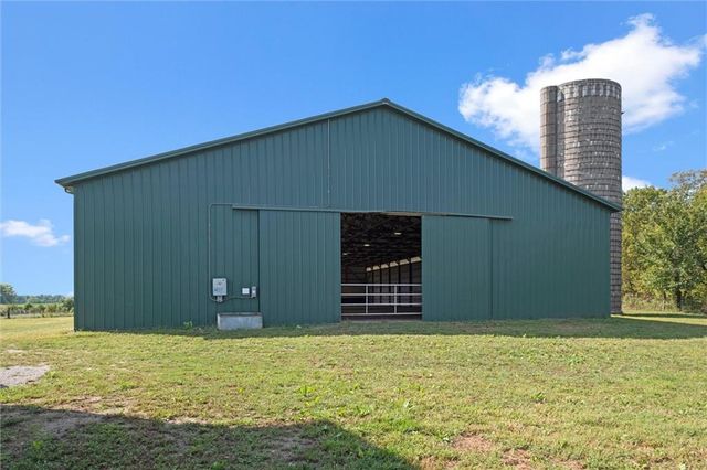 17580 B Cantrell Road, Linwood, KS 66052