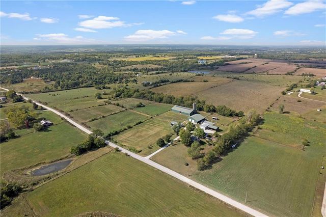 17580 B Cantrell Road, Linwood, KS 66052