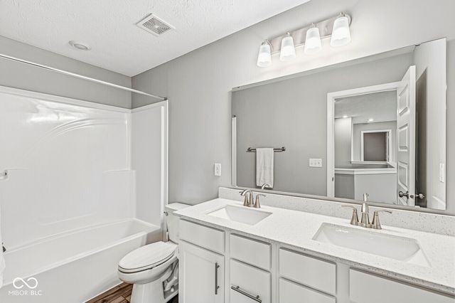 16850 Boleyn Drive, Westfield, IN 46074
