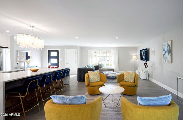 8620 E PLAZA Avenue, Scottsdale, AZ 85250