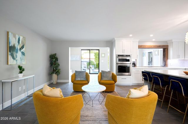 8620 E PLAZA Avenue, Scottsdale, AZ 85250