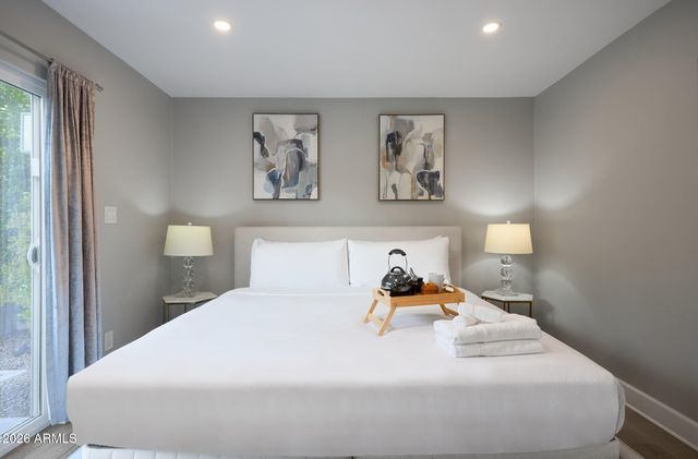 8620 E PLAZA Avenue, Scottsdale, AZ 85250