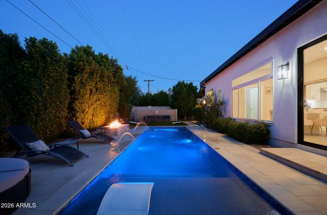 8620 E PLAZA Avenue, Scottsdale, AZ 85250