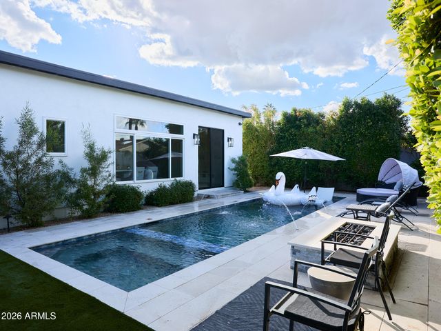 8620 E PLAZA Avenue, Scottsdale, AZ 85250