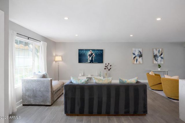 8620 E PLAZA Avenue, Scottsdale, AZ 85250